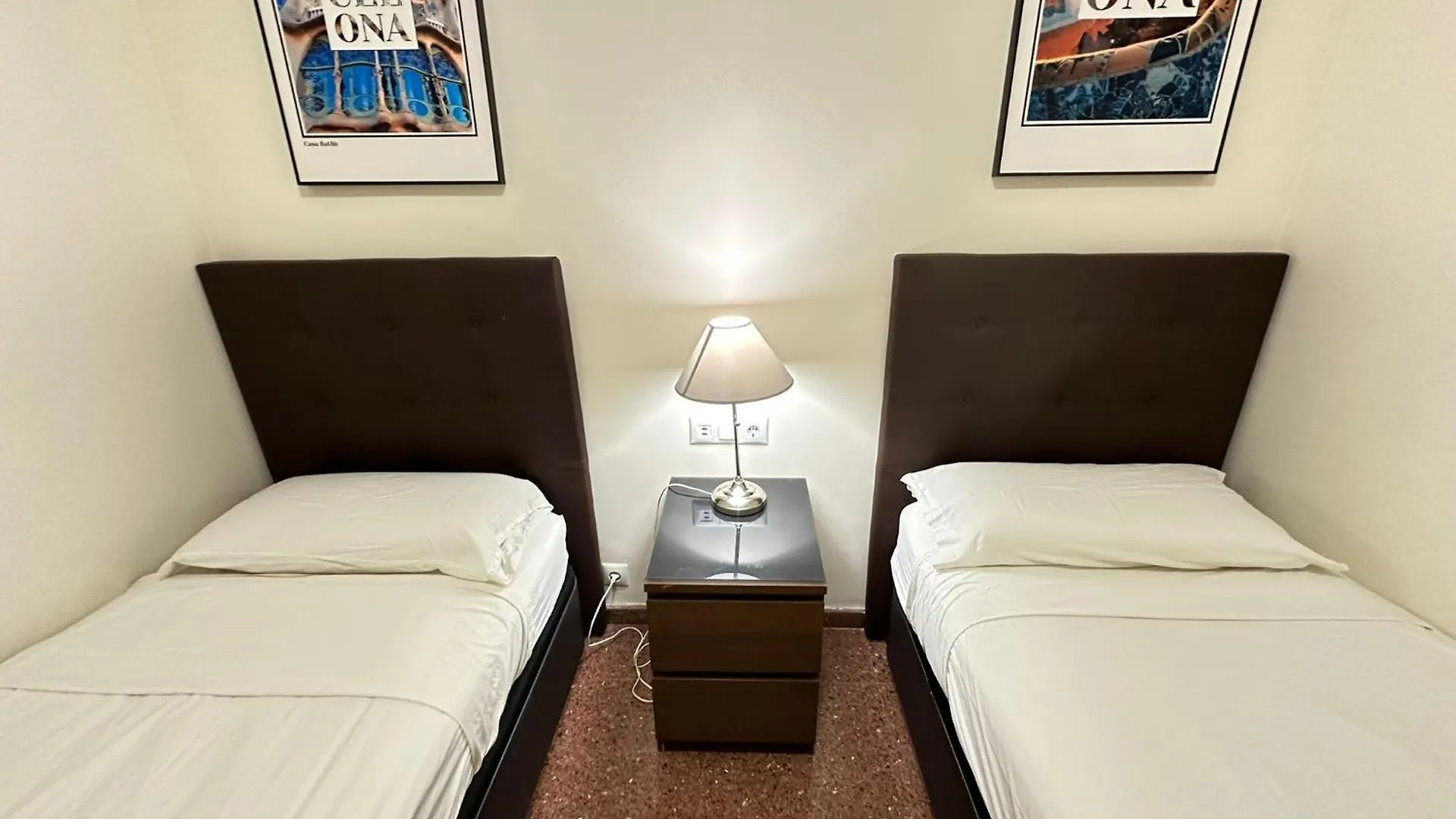 Bed and breakfast Rooms Vilaproma Barcelona España