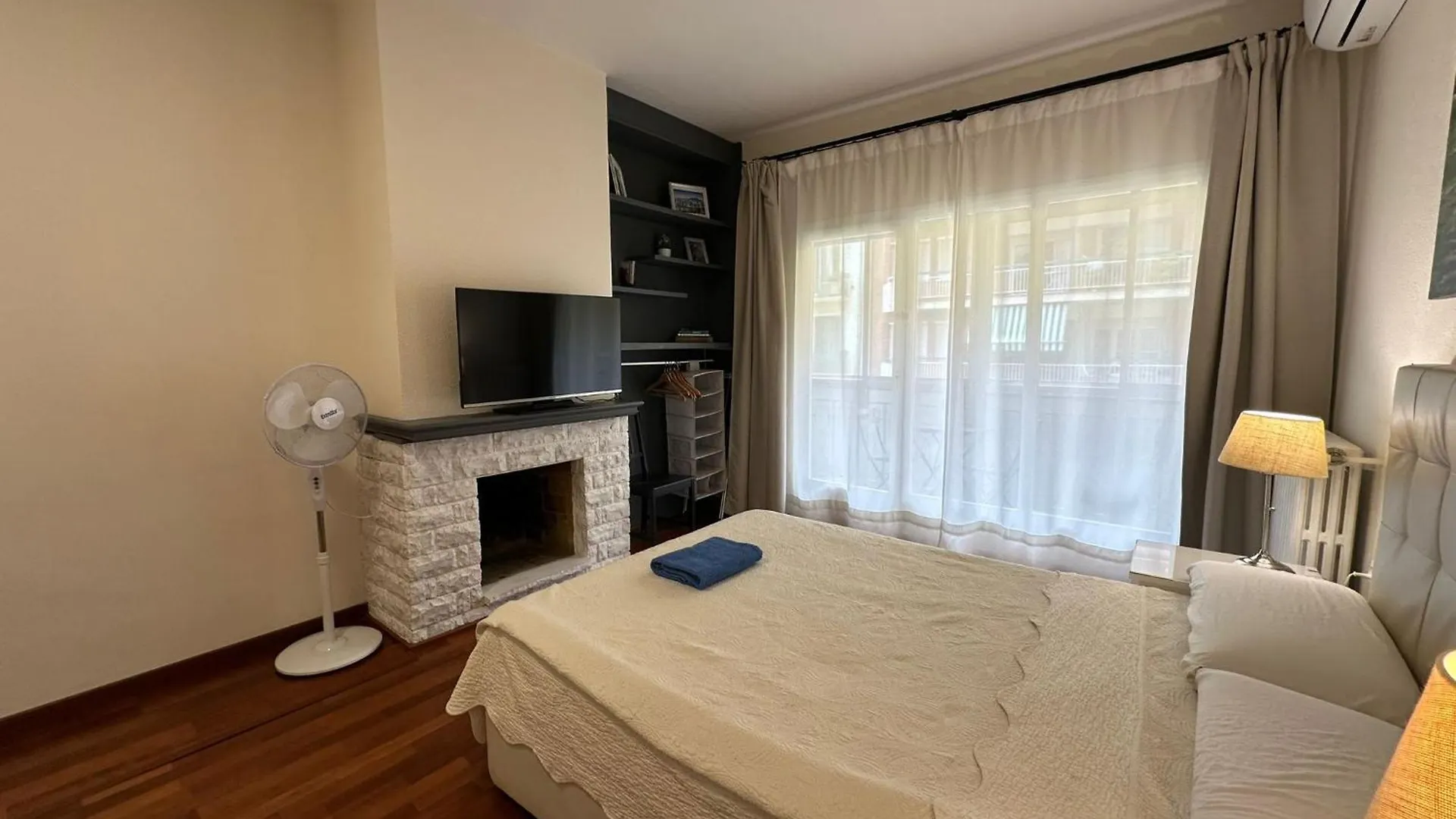 Bed and breakfast Rooms Vilaproma Barcelona España